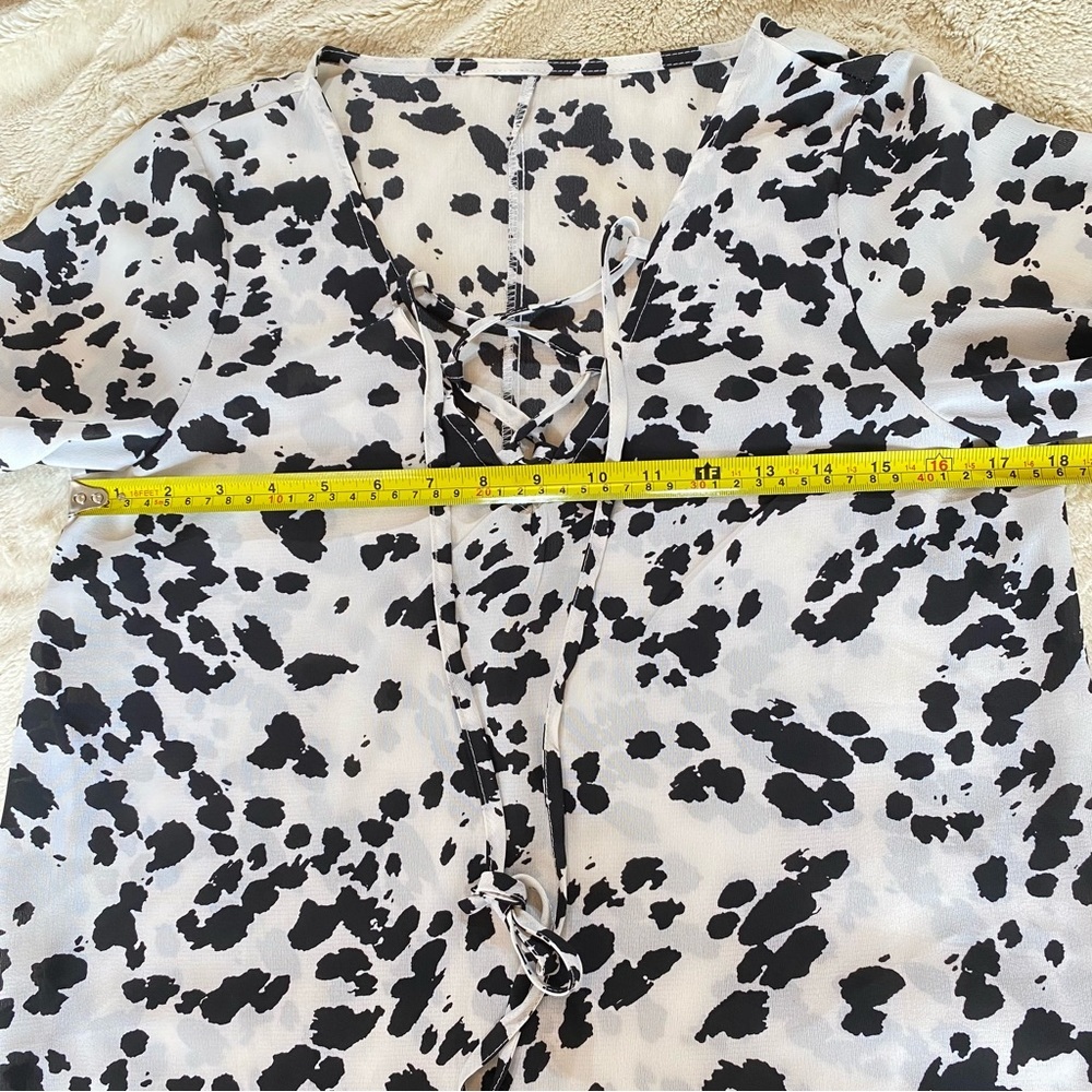 🔆 Host Pick - Black White High-Low Blouse - Picture 15 of 15